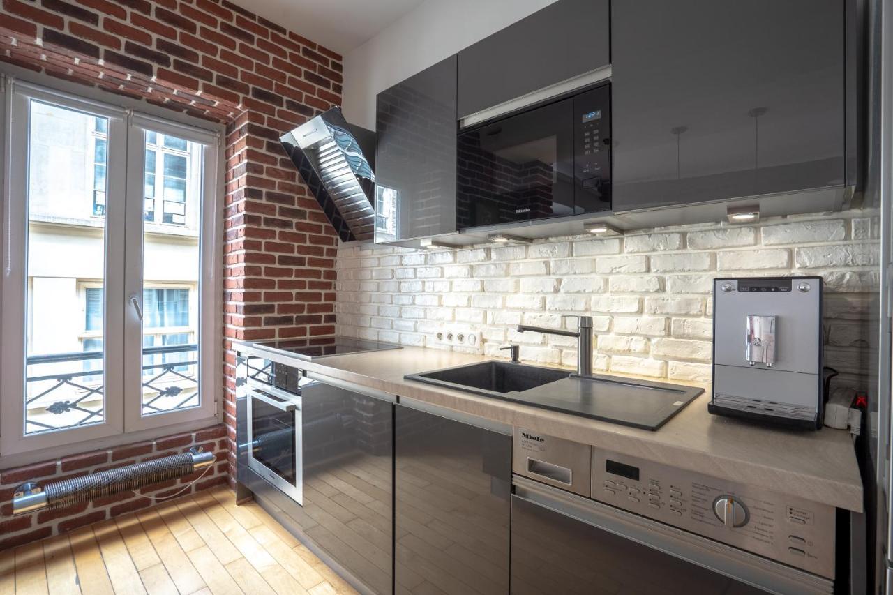 Room In Apartment - Cosy Place In The Hear Of Paris Exterior foto